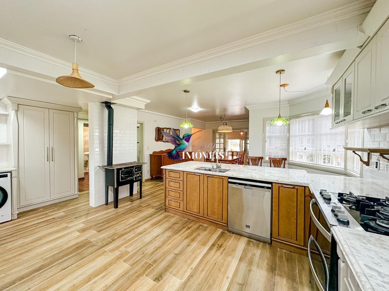 Casa à venda com 4 quartos, 259m² - Foto 24