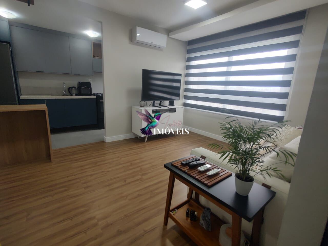 Apartamento à venda com 2 quartos, 67m² - Foto 2