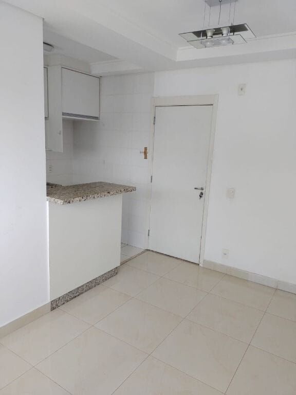 Apartamento à venda com 2 quartos, 45m² - Foto 3