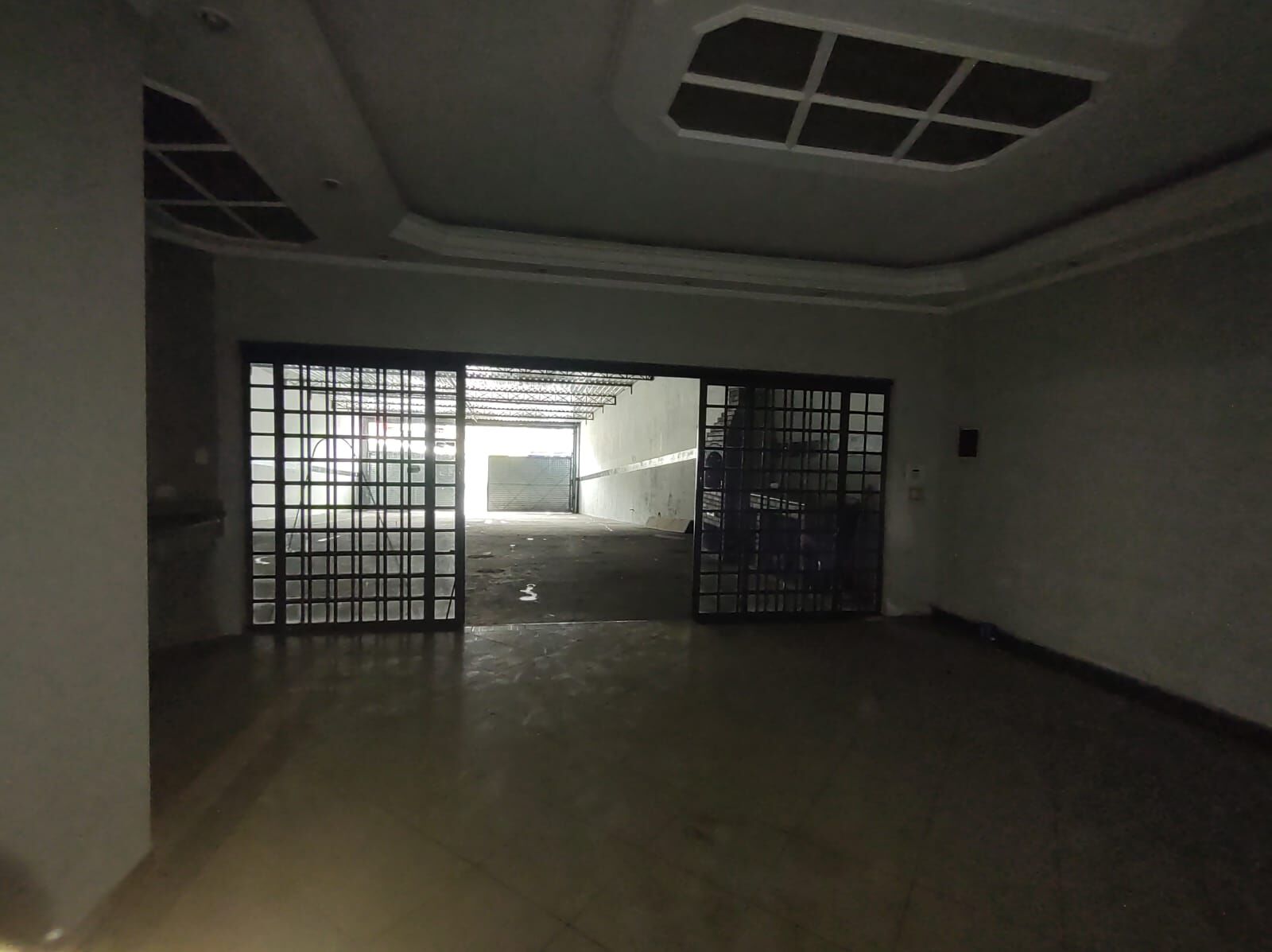 Loja-Salão para alugar com 1 quarto, 378m² - Foto 3