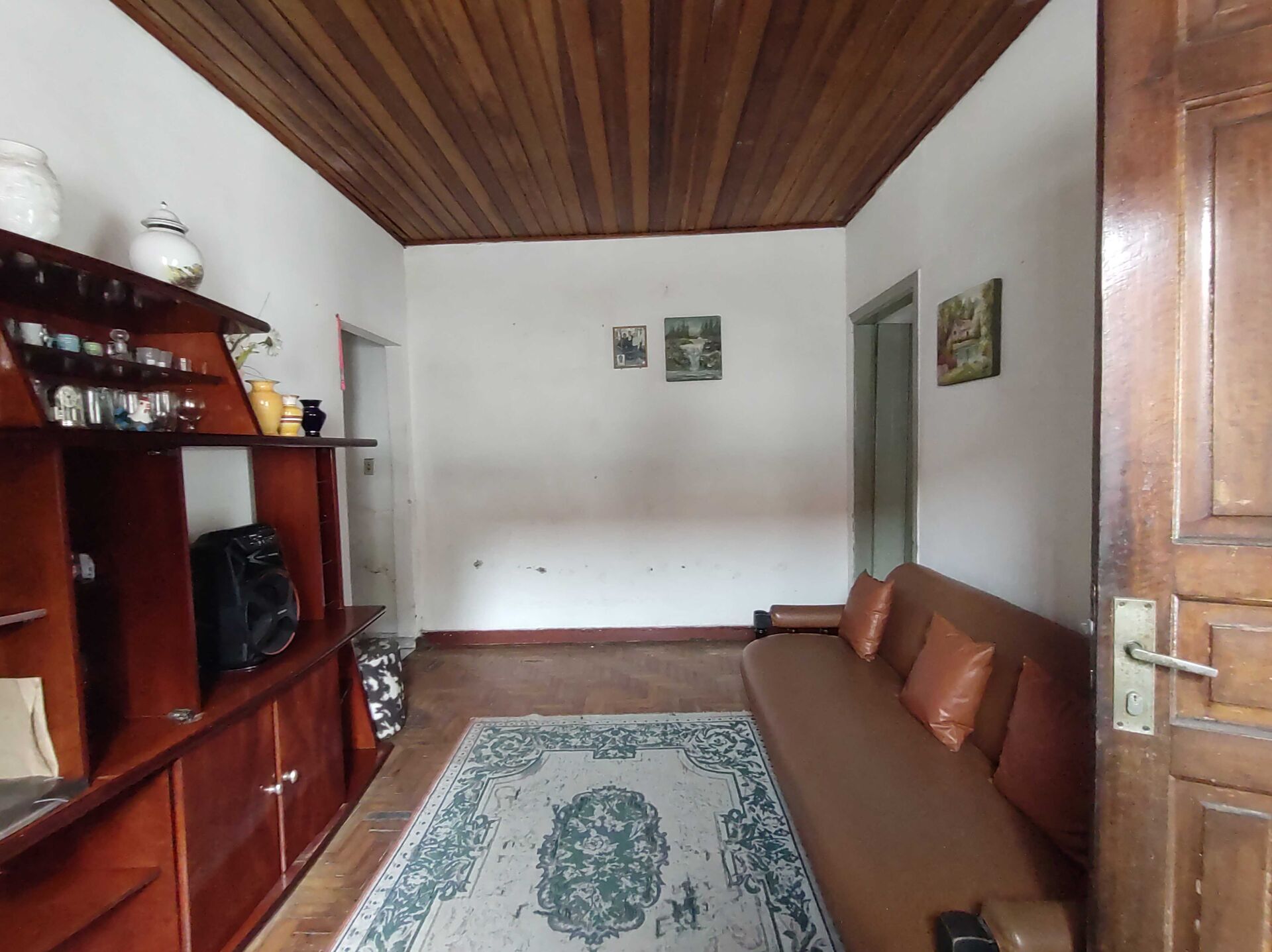 Casa à venda com 4 quartos, 100m² - Foto 2