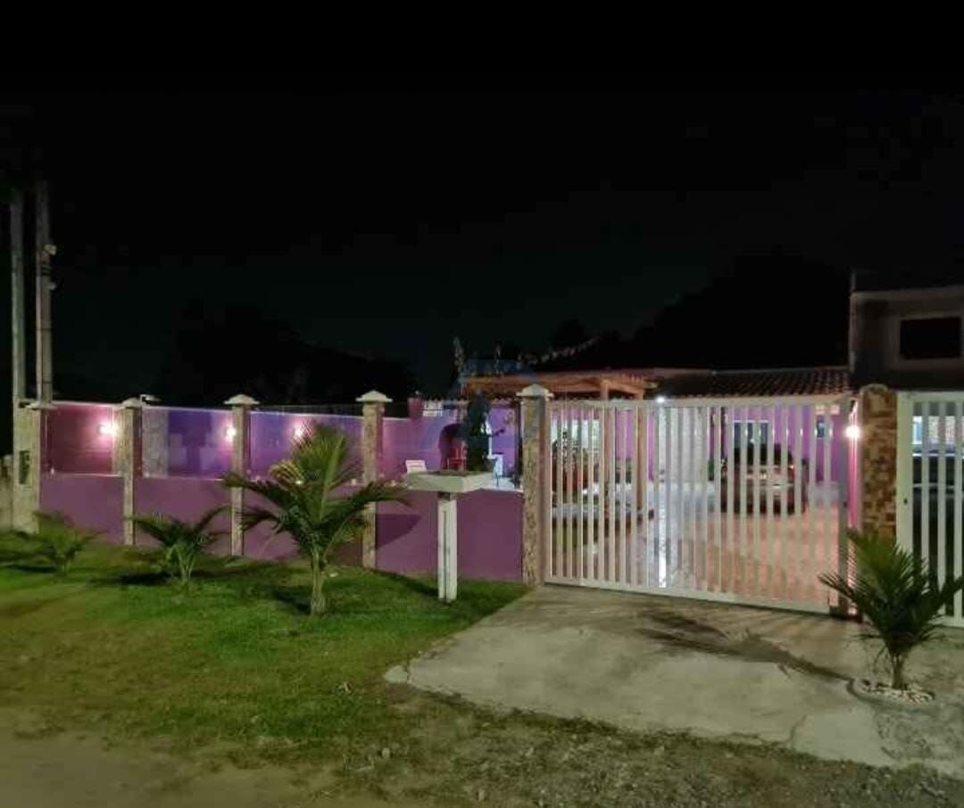 Casa à venda com 4 quartos, 200m² - Foto 14