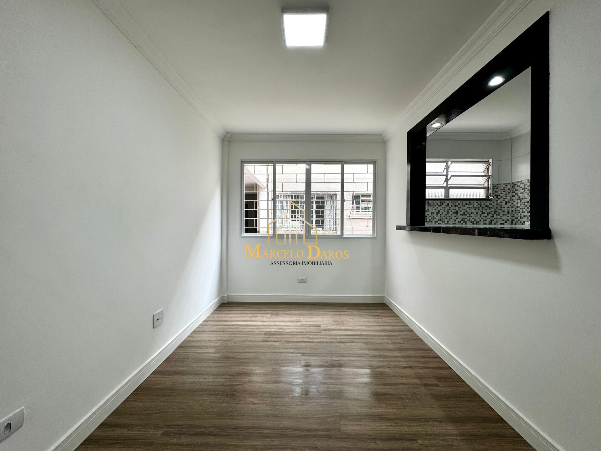 Apartamento à venda com 2 quartos, 45m² - Foto 2