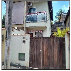 Casa à venda com 3 quartos, 70m² - Foto 1