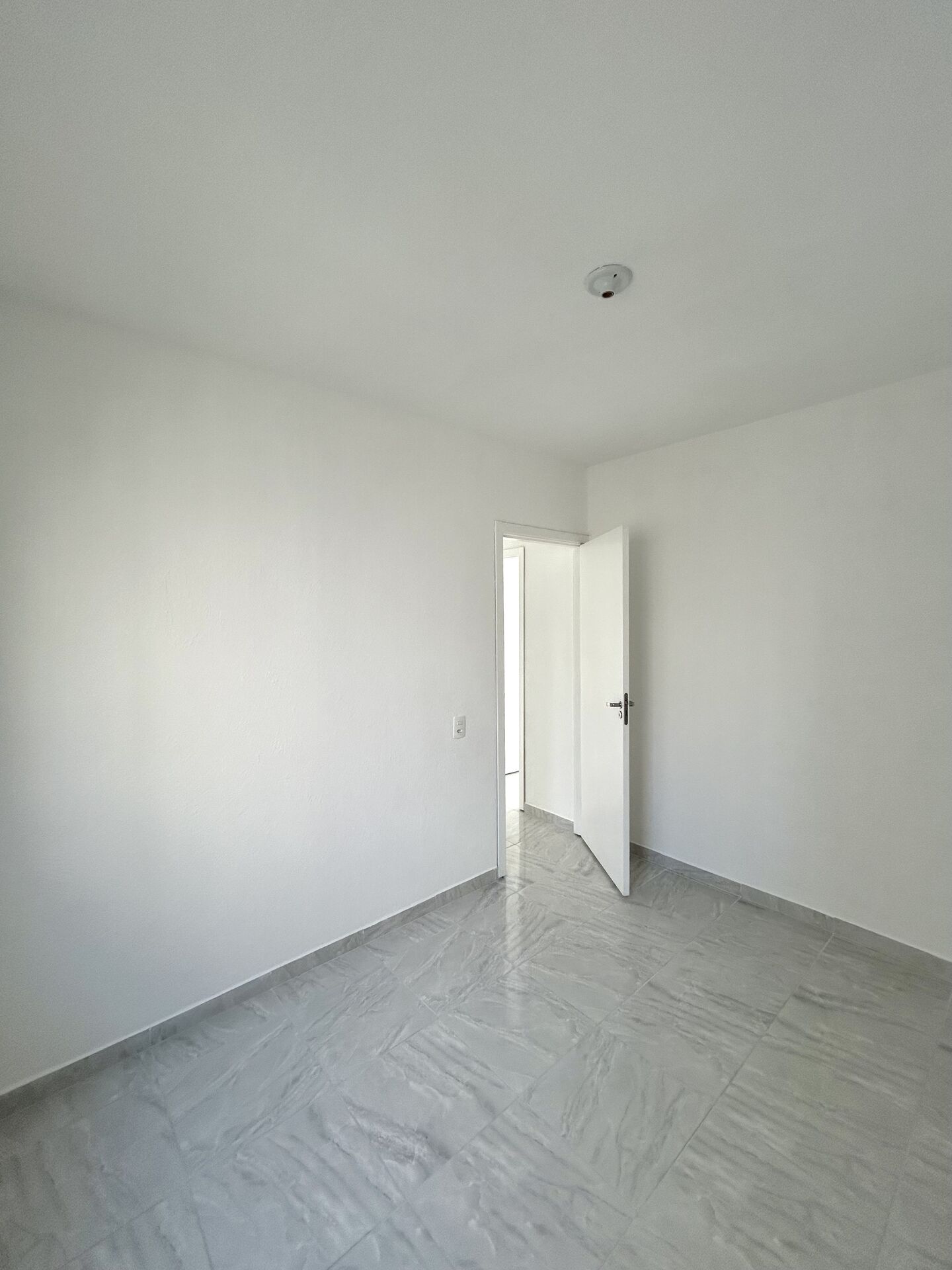 Apartamento à venda com 2 quartos, 47m² - Foto 13