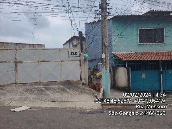 Casa à venda com 2 quartos, 40m² - Foto 1