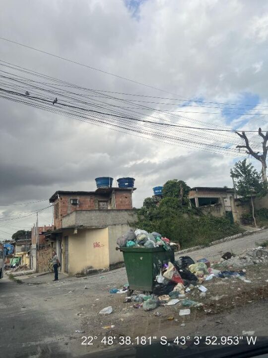 Casa à venda com 2 quartos, 47m² - Foto 1