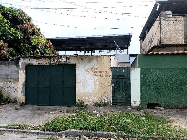 Casa à venda com 2 quartos, 67m² - Foto 1