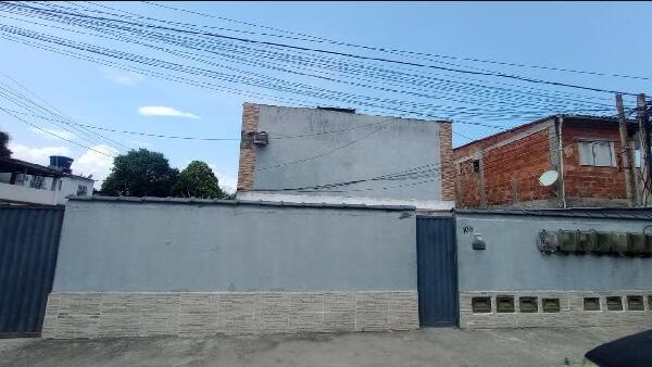 Casa à venda com 2 quartos, 58m² - Foto 1