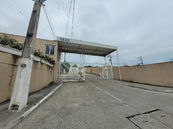 Casa à venda com 2 quartos, 57m² - Foto 1