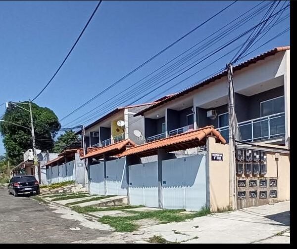 Casa à venda com 2 quartos, 63m² - Foto 1