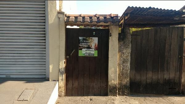 Casa à venda com 1 quarto, 183m² - Foto 1