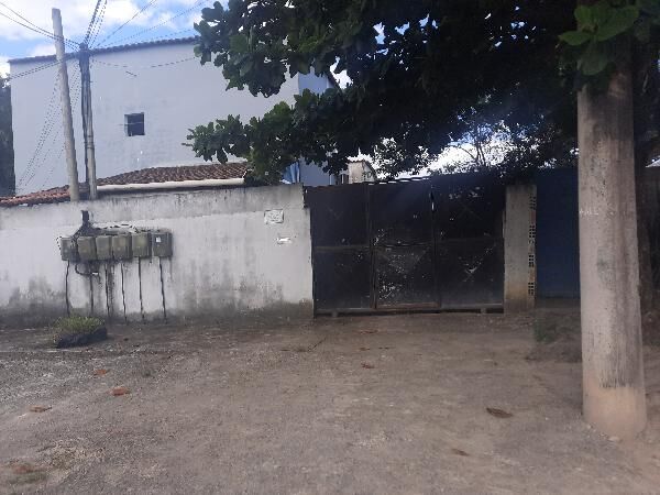 Casa à venda com 2 quartos, 88m² - Foto 1