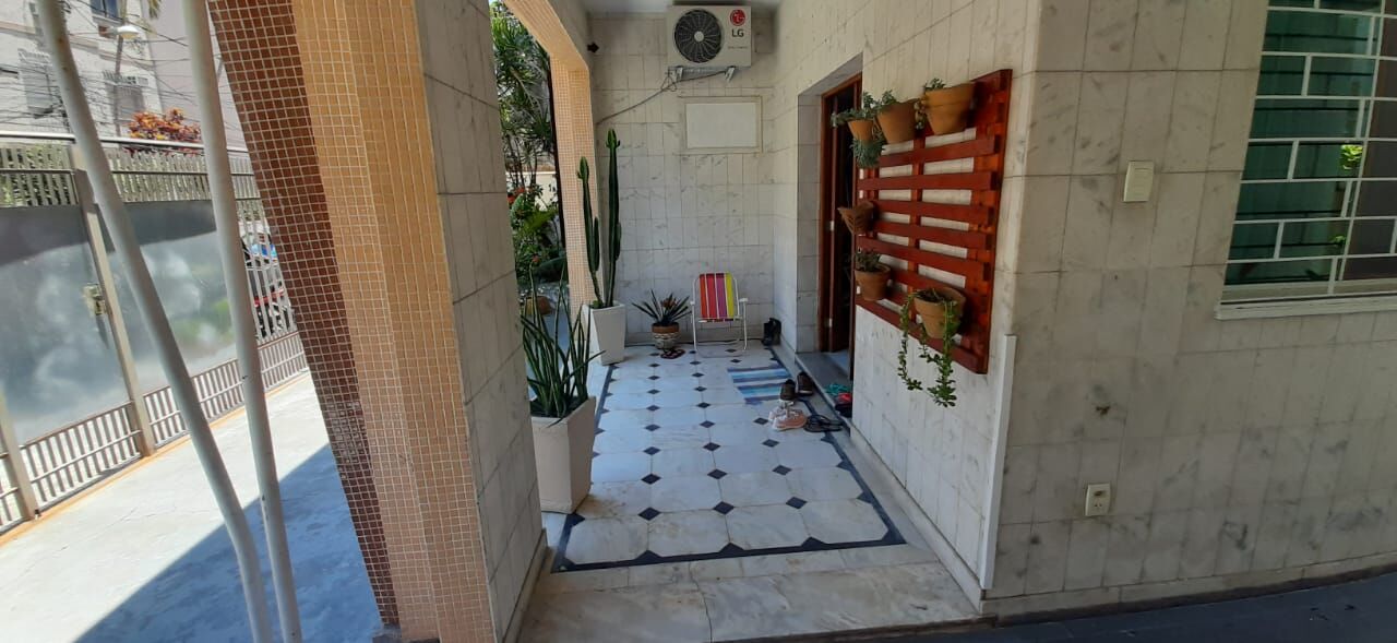 Casa à venda com 3 quartos, 230m² - Foto 4