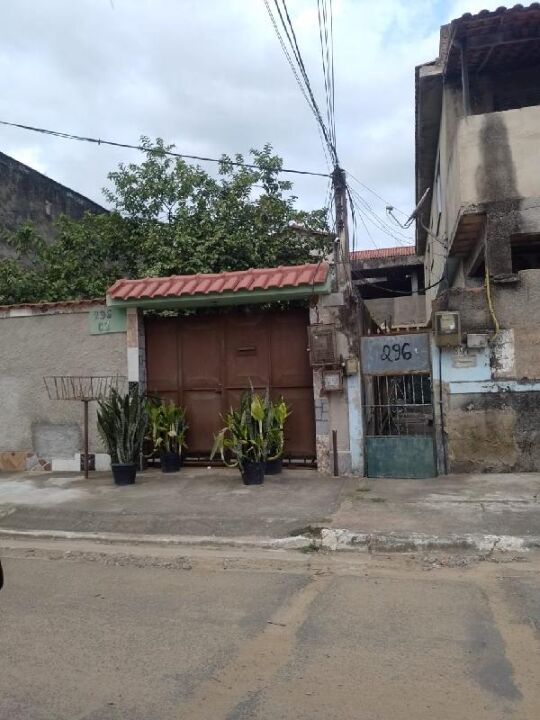 Casa à venda com 1 quarto, 68m² - Foto 1