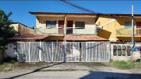 Casa à venda com 2 quartos, 68m² - Foto 1