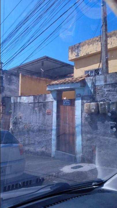 Casa à venda com 2 quartos, 98m² - Foto 1