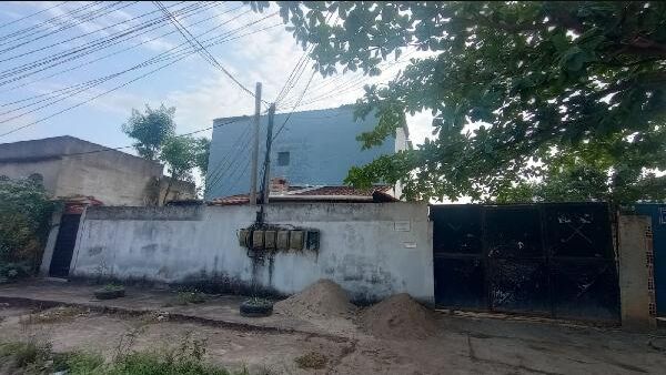 Casa à venda com 2 quartos, 58m² - Foto 1