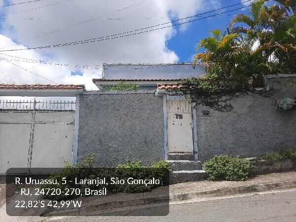 Casa à venda com 2 quartos, 128m² - Foto 1