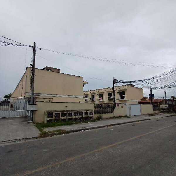 Casa à venda com 2 quartos, 66m² - Foto 1