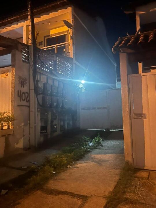 Casa à venda com 2 quartos, 64m² - Foto 1