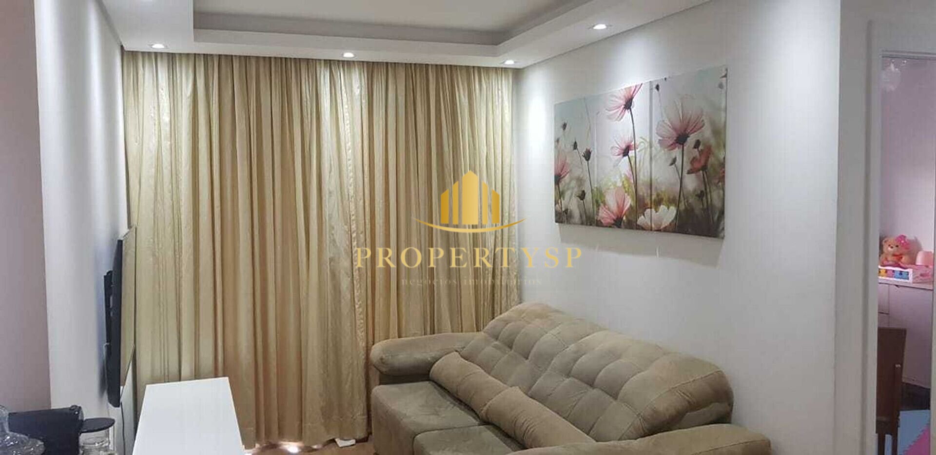 Apartamento à venda com 2 quartos, 70m² - Foto 1