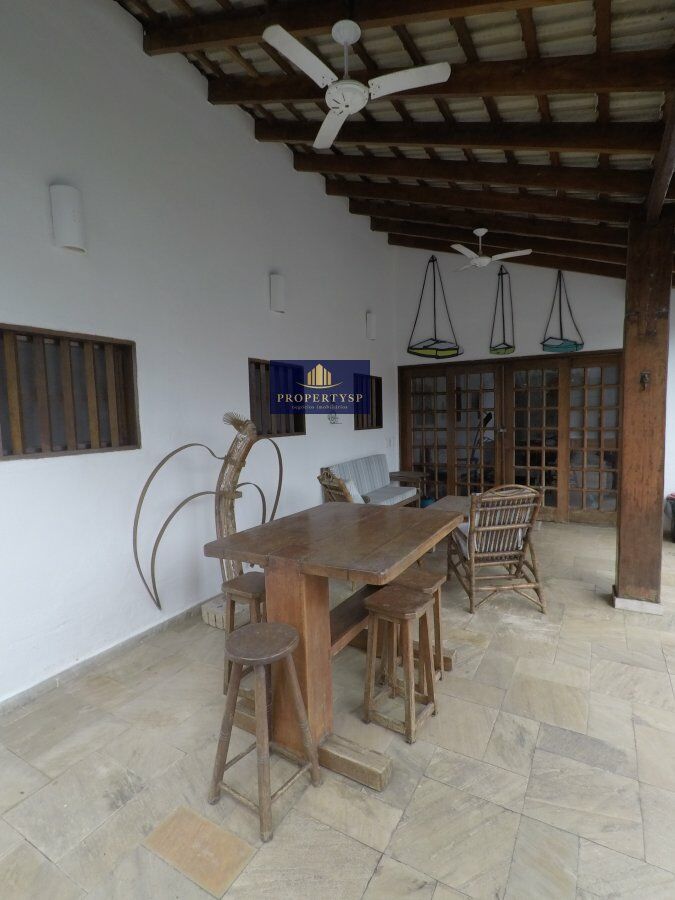 Casa à venda com 6 quartos, 102m² - Foto 14