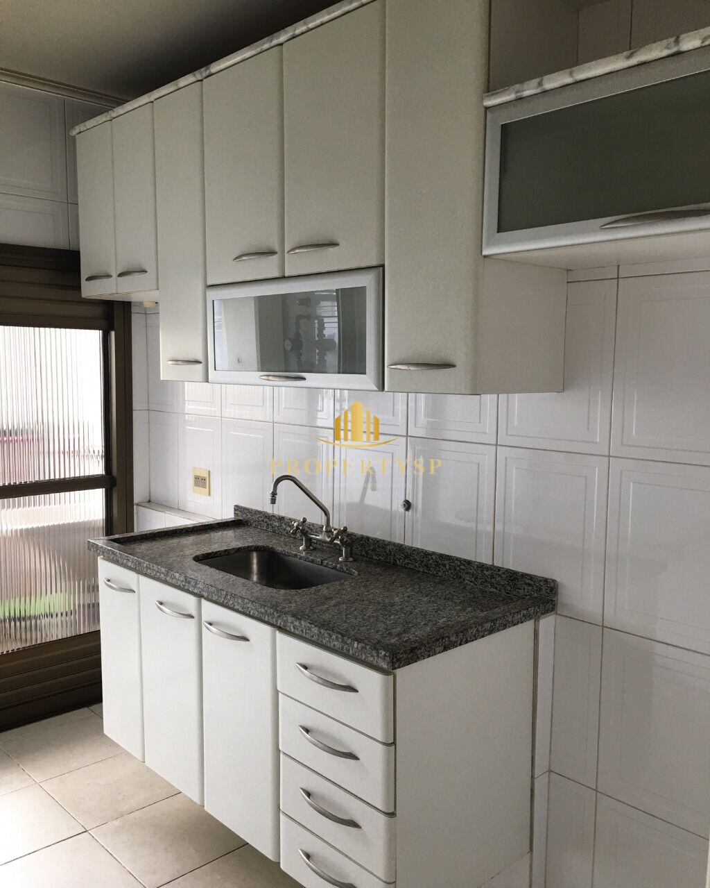 Apartamento à venda com 3 quartos, 75m² - Foto 1