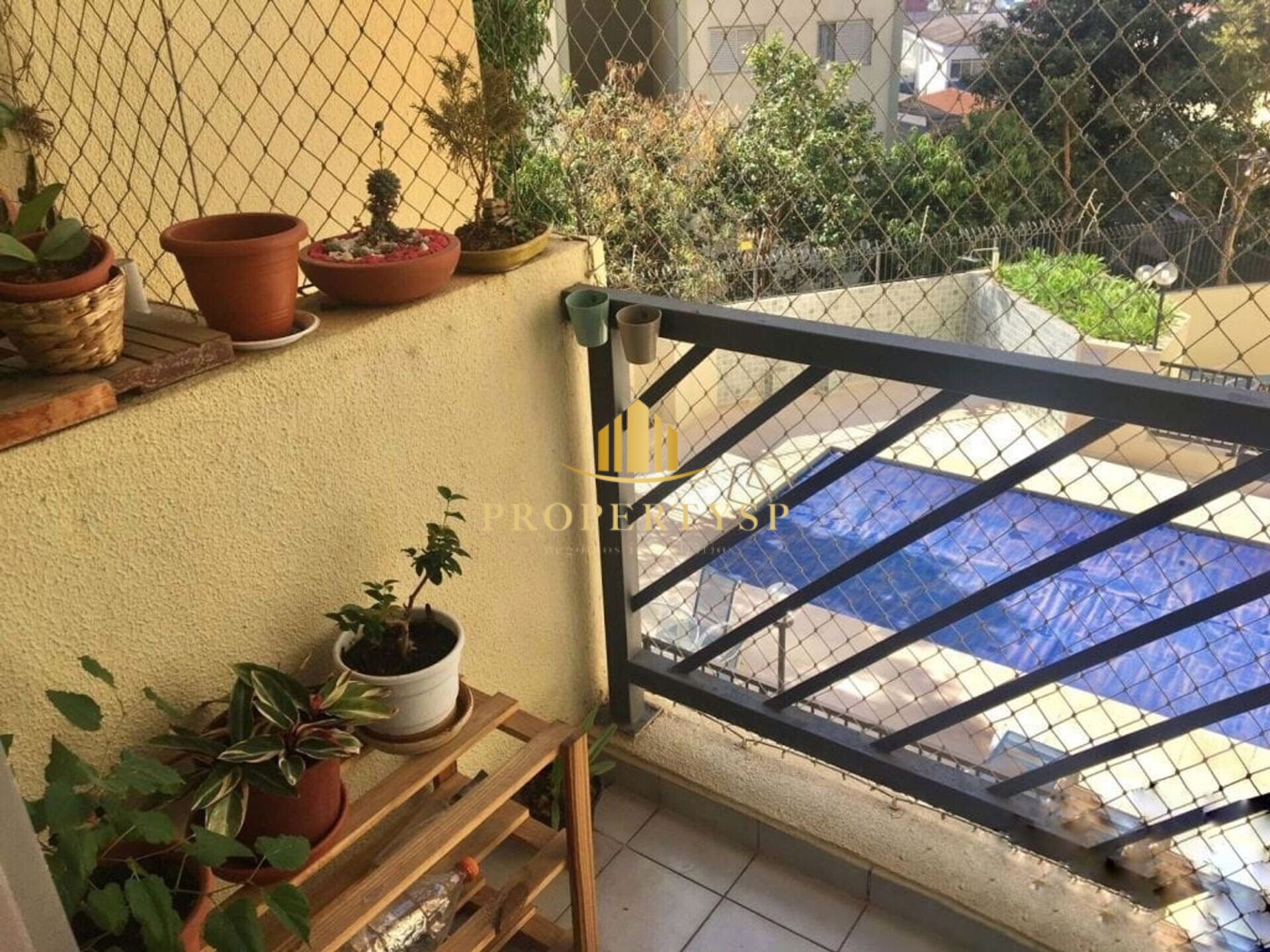 Apartamento à venda com 3 quartos, 75m² - Foto 1