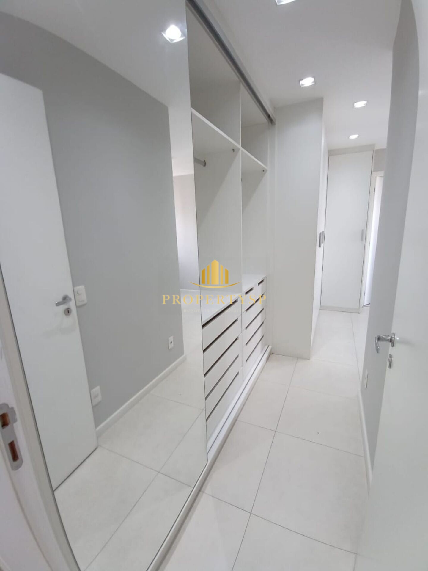 Apartamento à venda com 2 quartos, 76m² - Foto 3