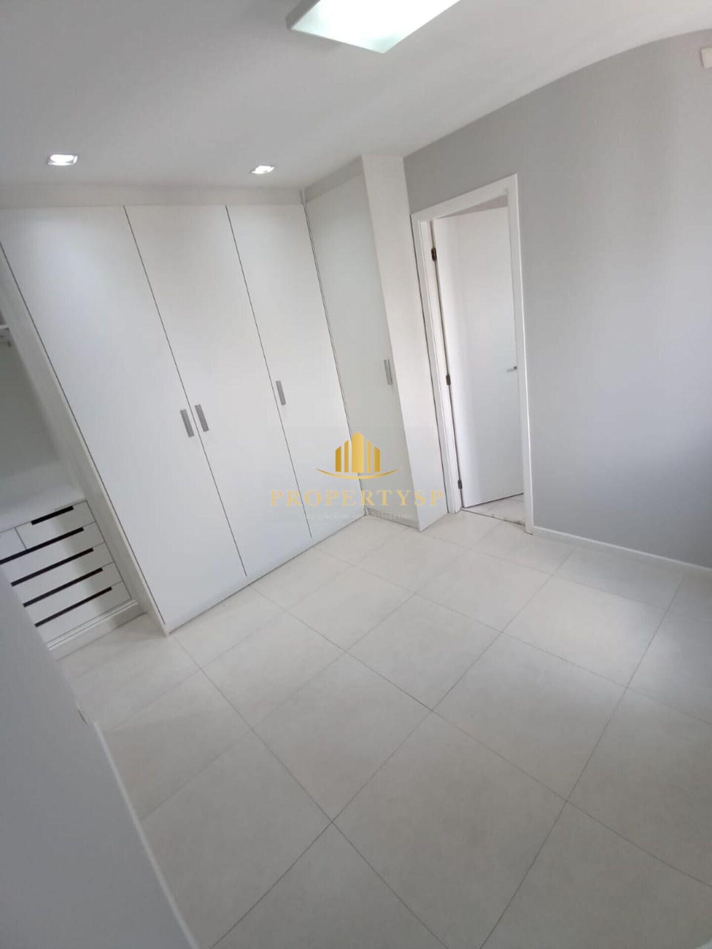 Apartamento à venda com 2 quartos, 76m² - Foto 7