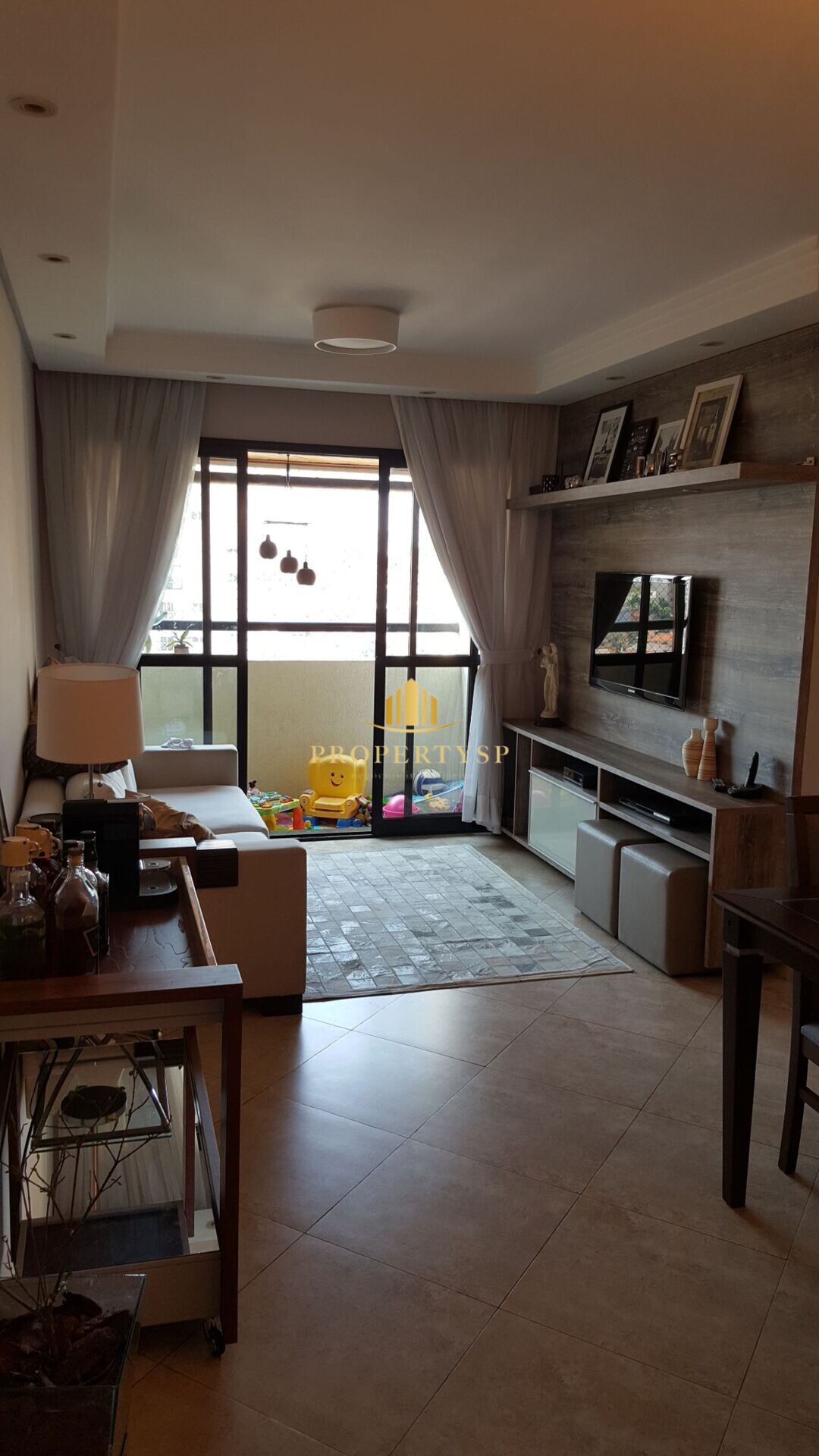 Apartamento à venda com 2 quartos, 69m² - Foto 2