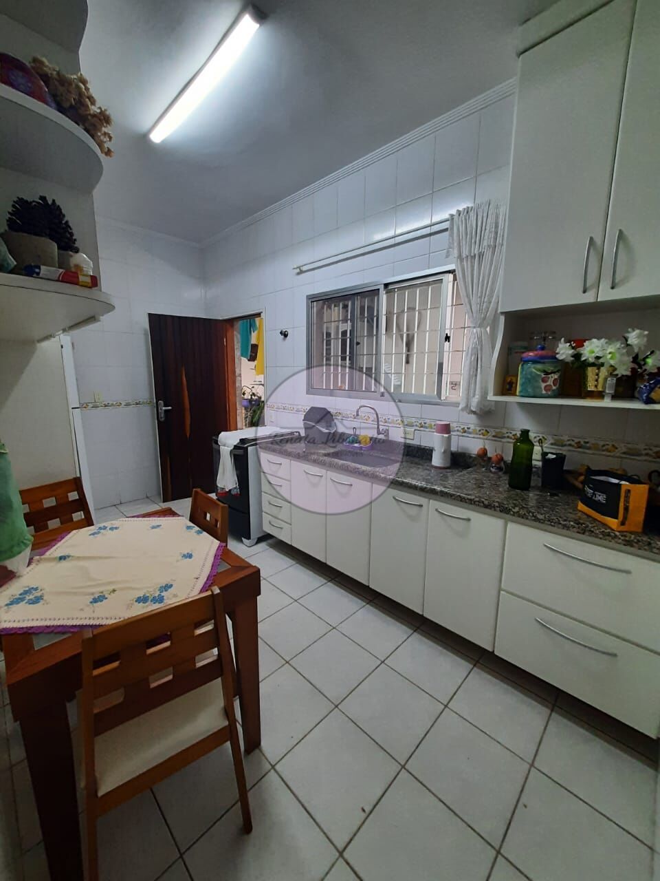 Casa à venda com 2 quartos, 80m² - Foto 7