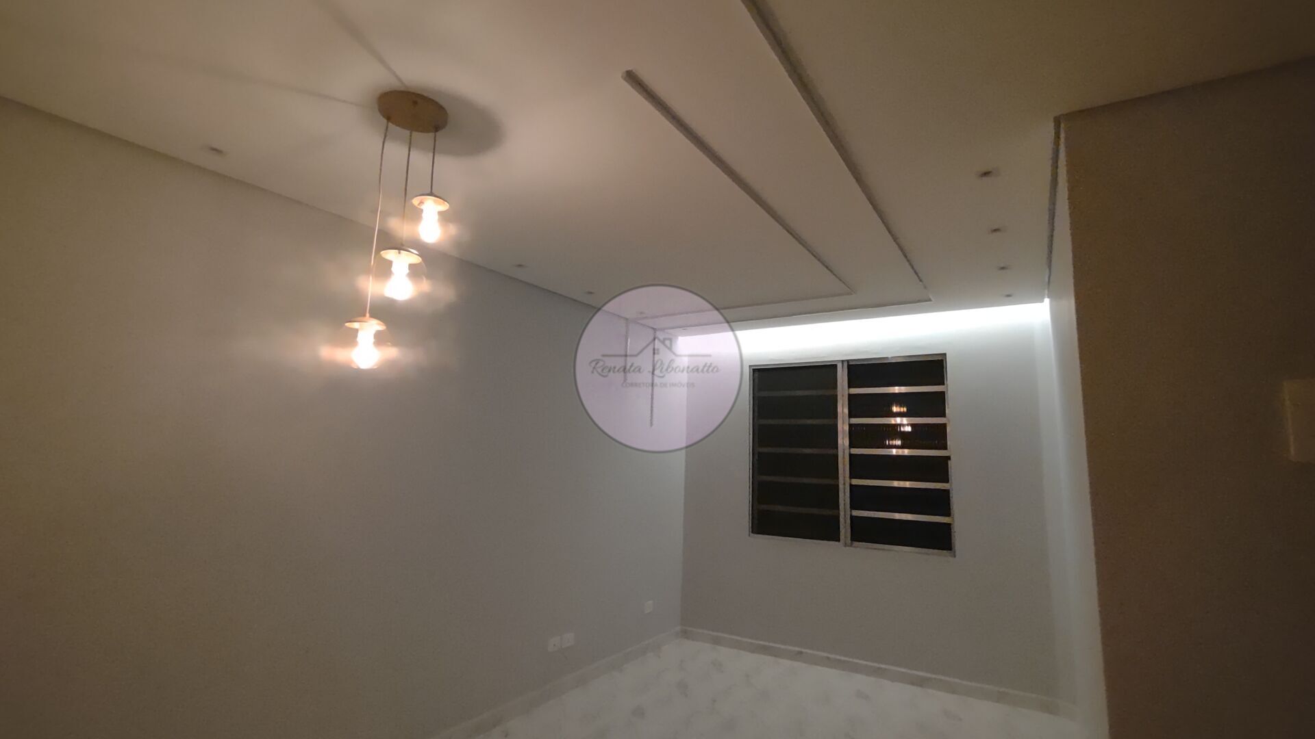 Apartamento à venda com 1 quarto, 61m² - Foto 2