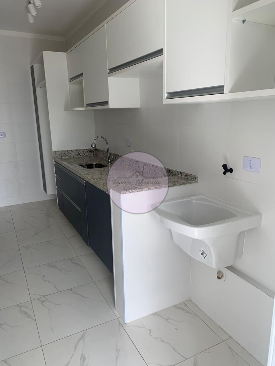 Apartamento à venda com 2 quartos, 62m² - Foto 4