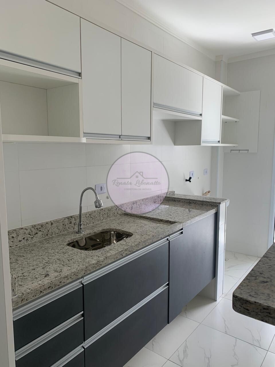 Apartamento à venda com 2 quartos, 62m² - Foto 3