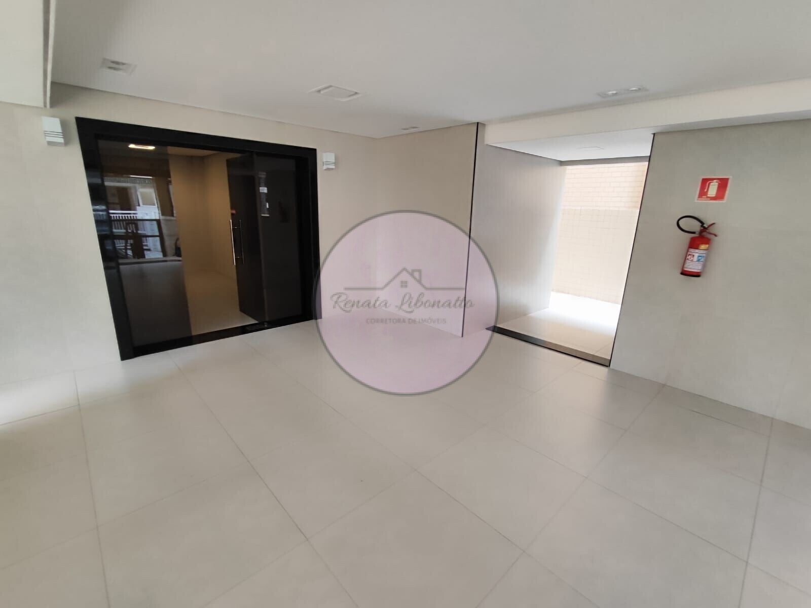 Apartamento à venda com 2 quartos, 71m² - Foto 2