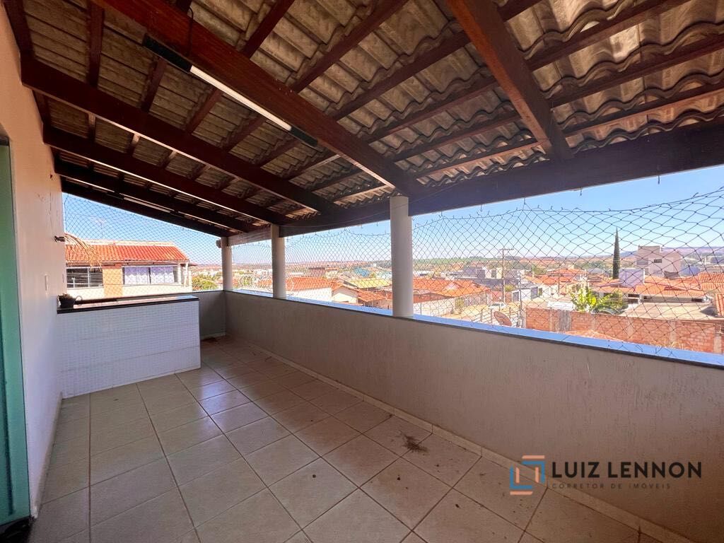 Casa à venda com 2 quartos, 200m² - Foto 12