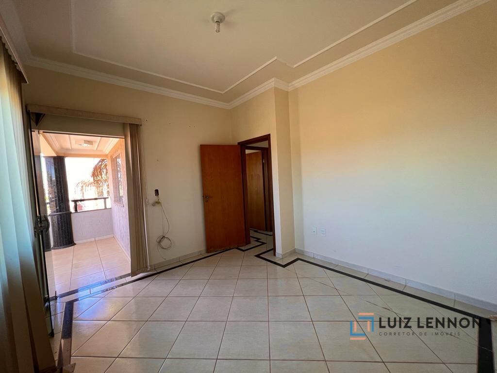 Casa à venda com 2 quartos, 200m² - Foto 9