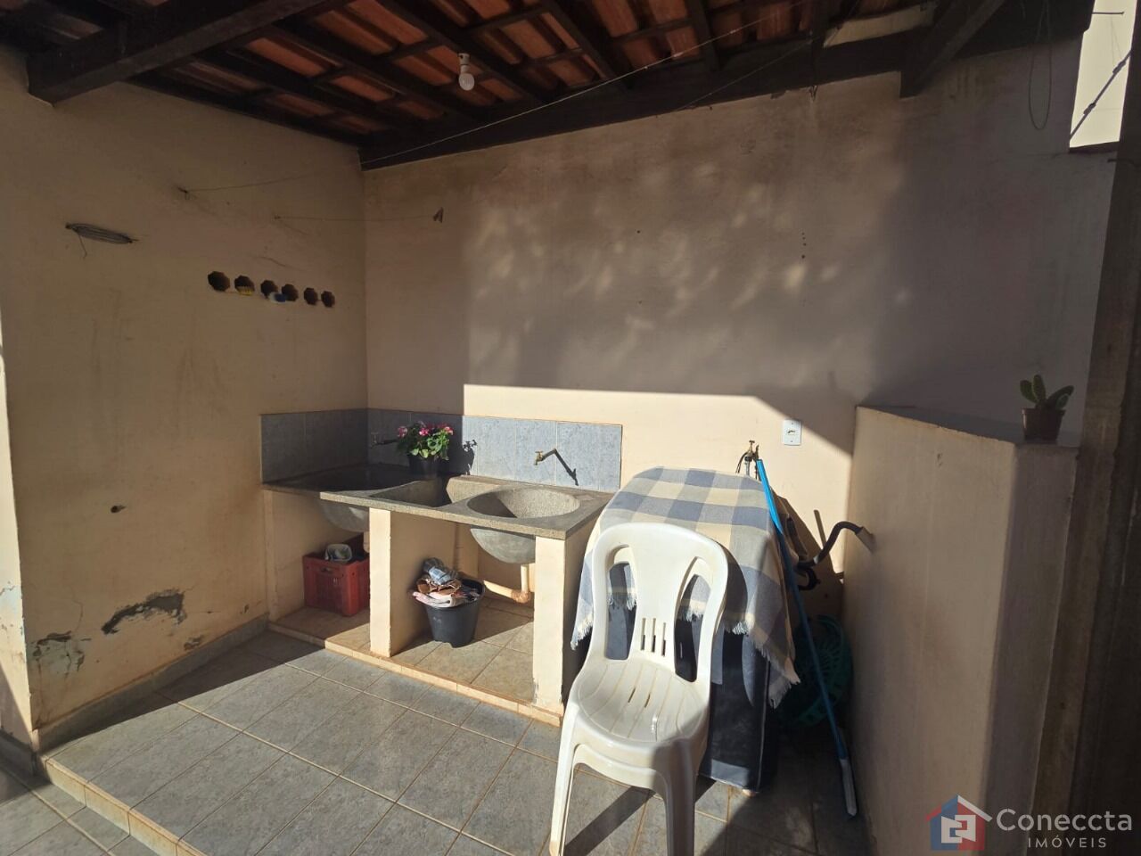 Casa à venda com 2 quartos, 90m² - Foto 12