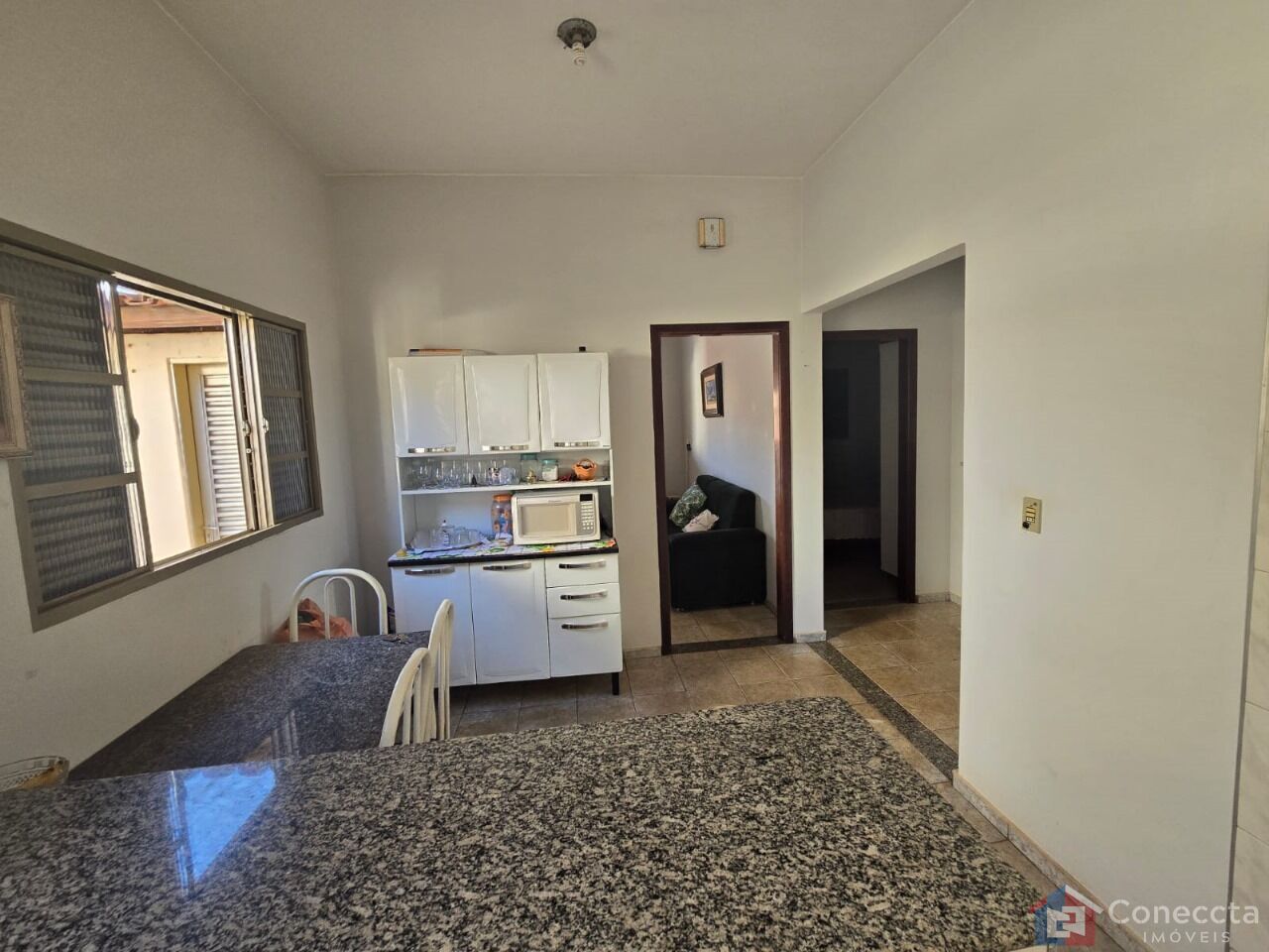 Casa à venda com 2 quartos, 90m² - Foto 4