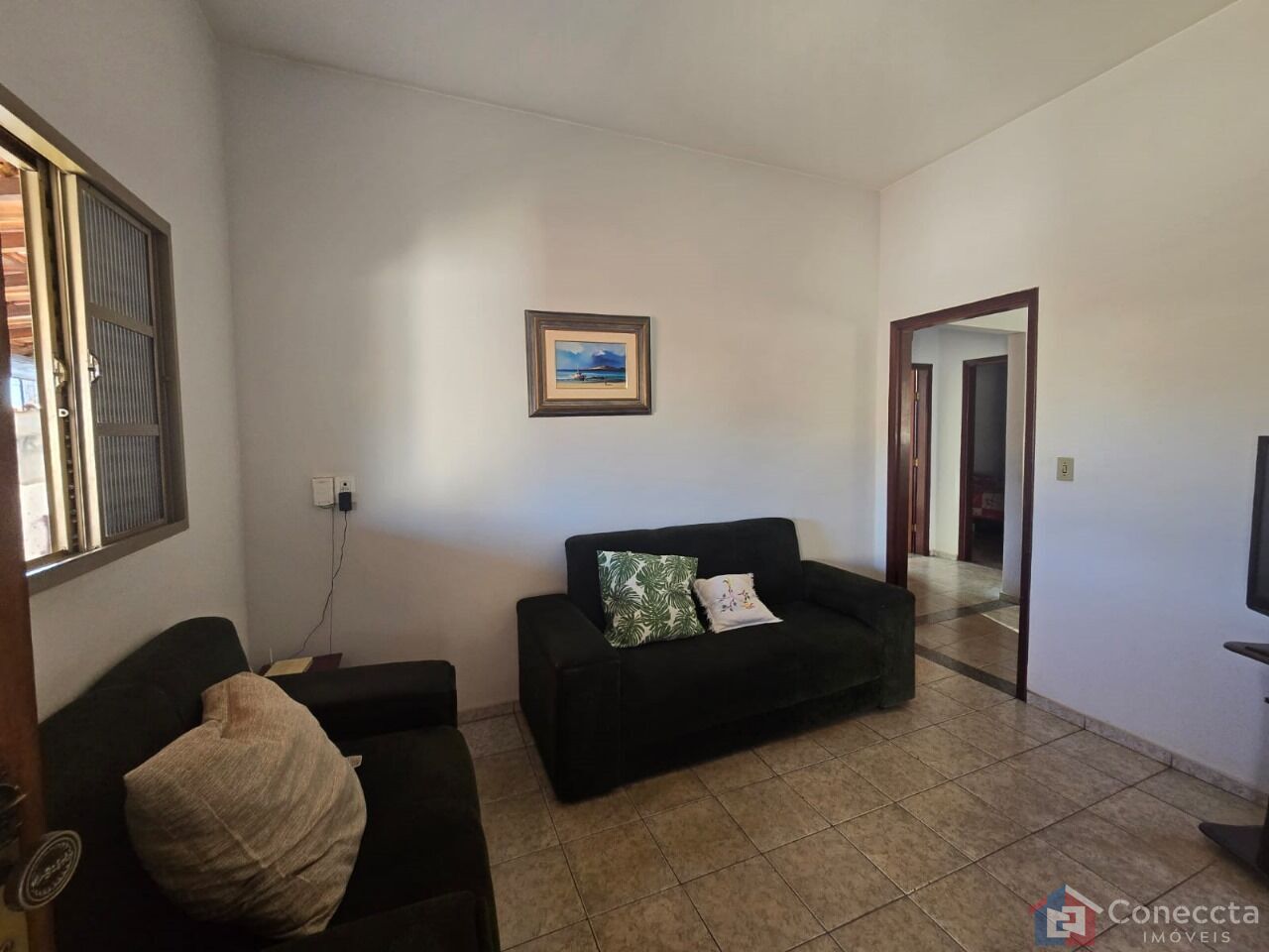 Casa à venda com 2 quartos, 90m² - Foto 1