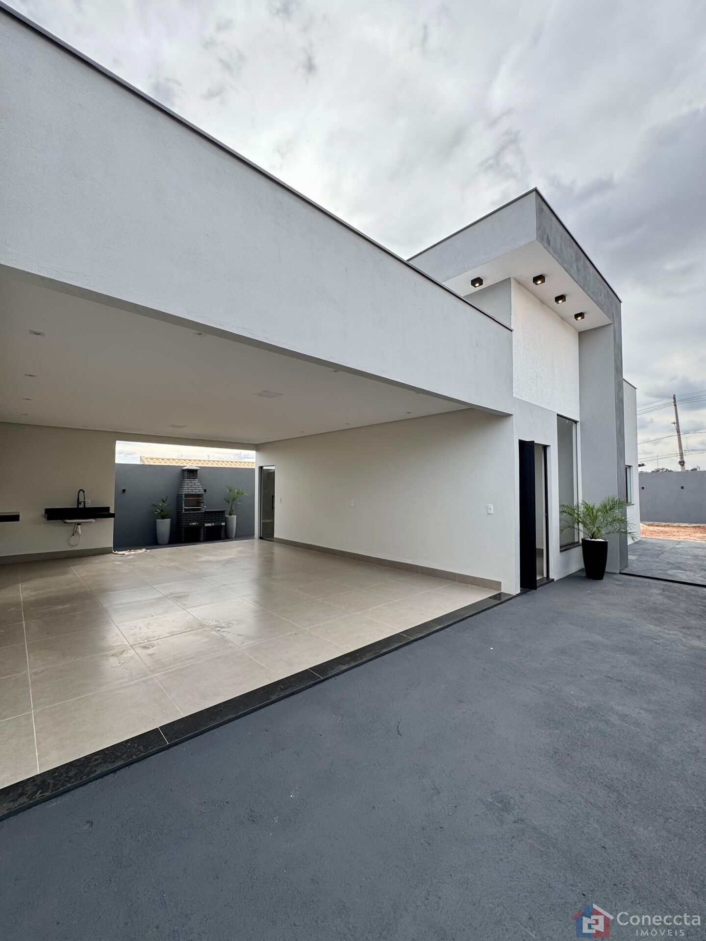 Casa à venda com 3 quartos, 144m² - Foto 2