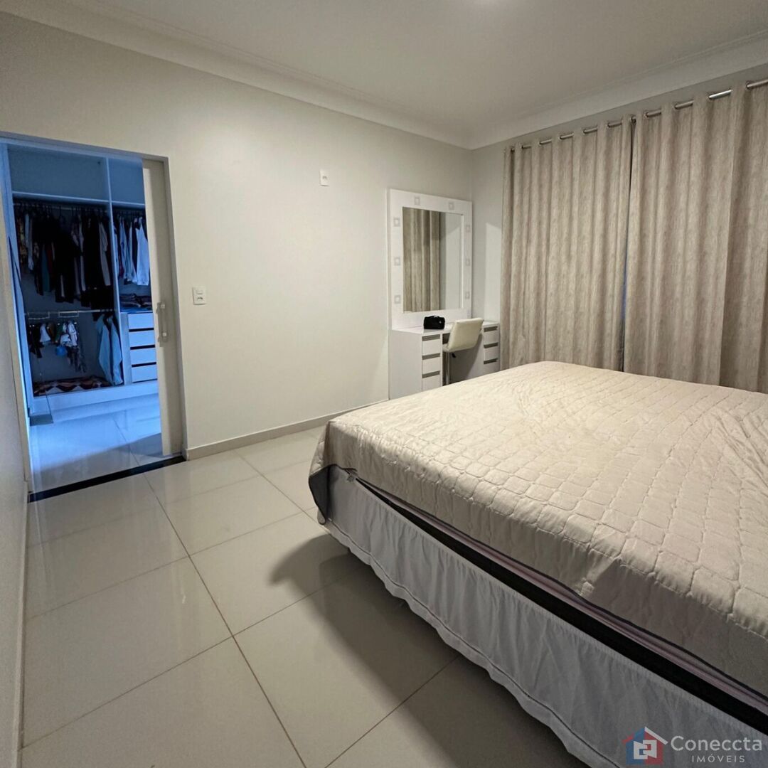 Casa à venda com 3 quartos, 220m² - Foto 7