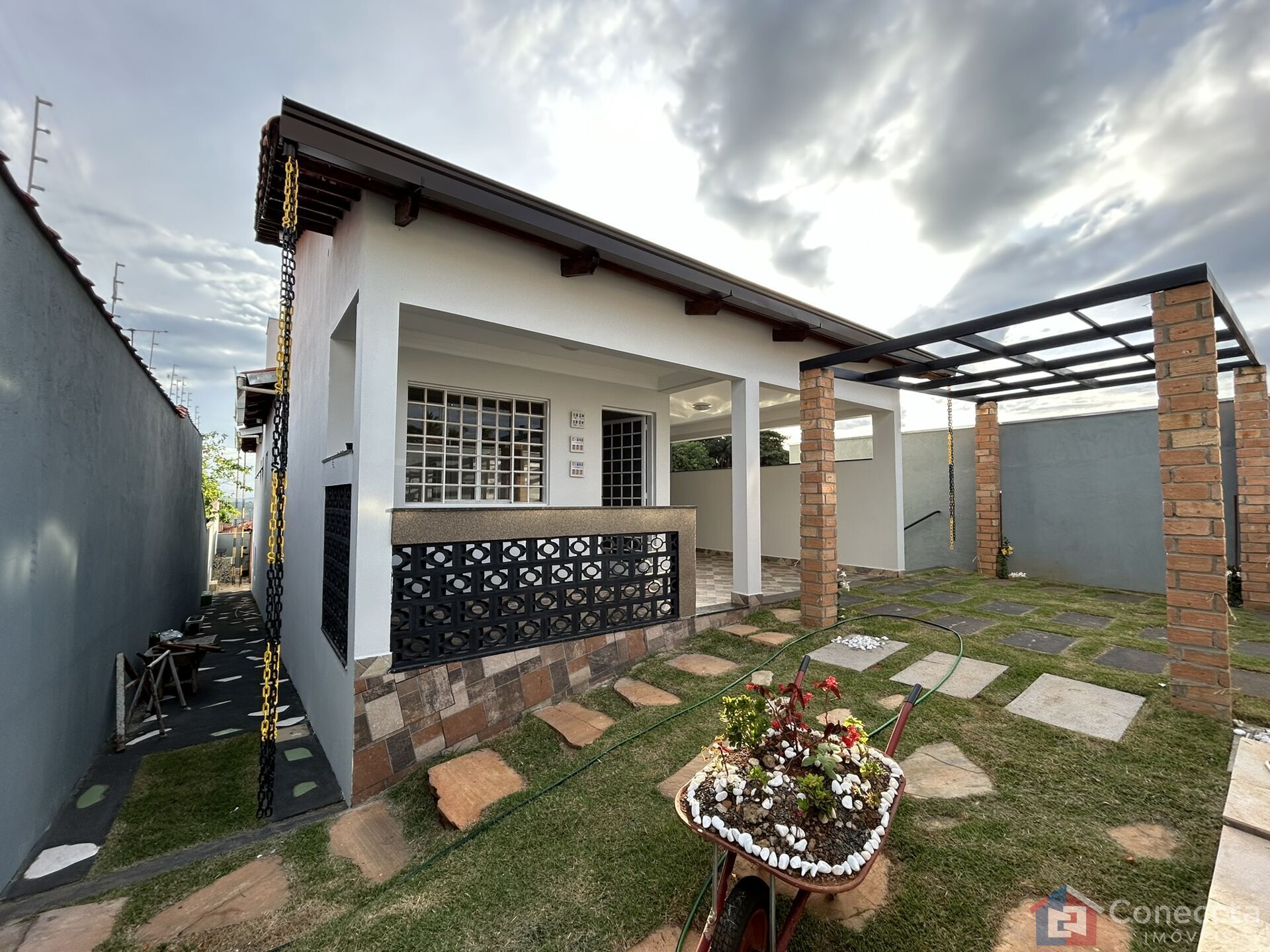 Casa para alugar com 3 quartos, 222m² - Foto 3