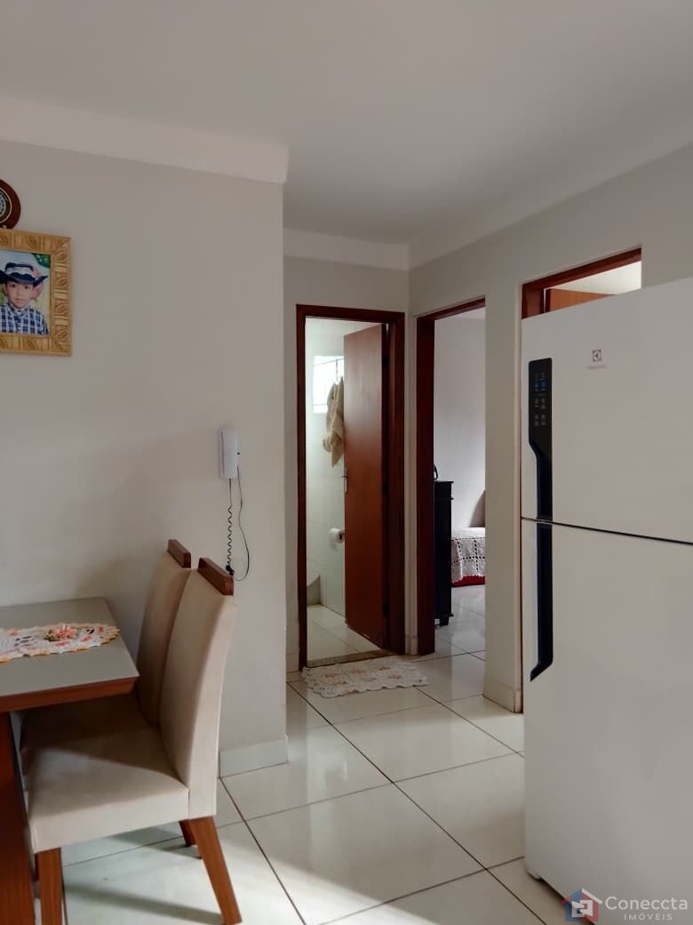 Apartamento à venda com 2 quartos, 45m² - Foto 3