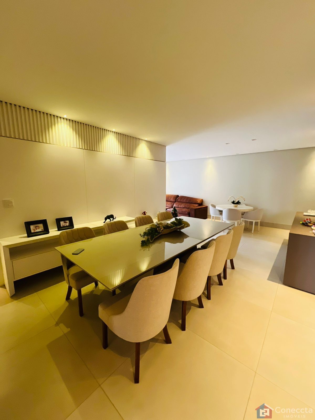 Apartamento à venda com 4 quartos, 210m² - Foto 1