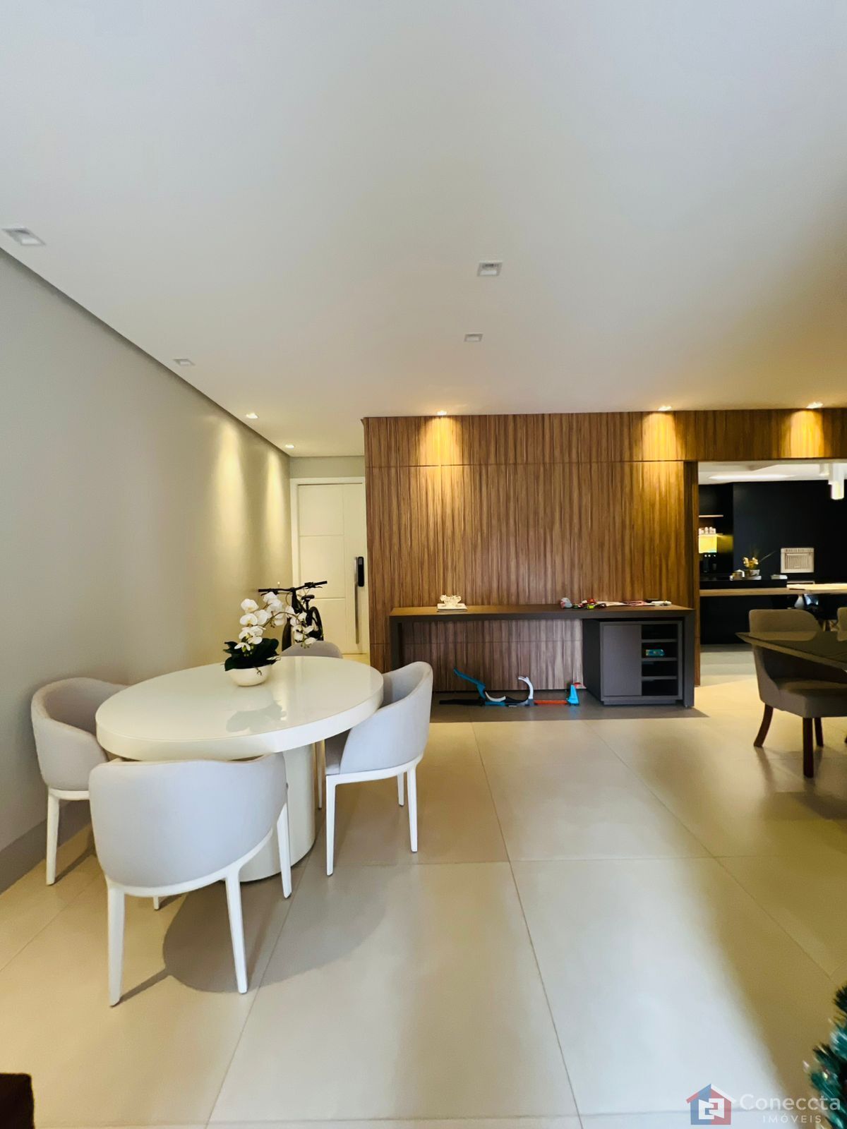 Apartamento à venda com 4 quartos, 210m² - Foto 8