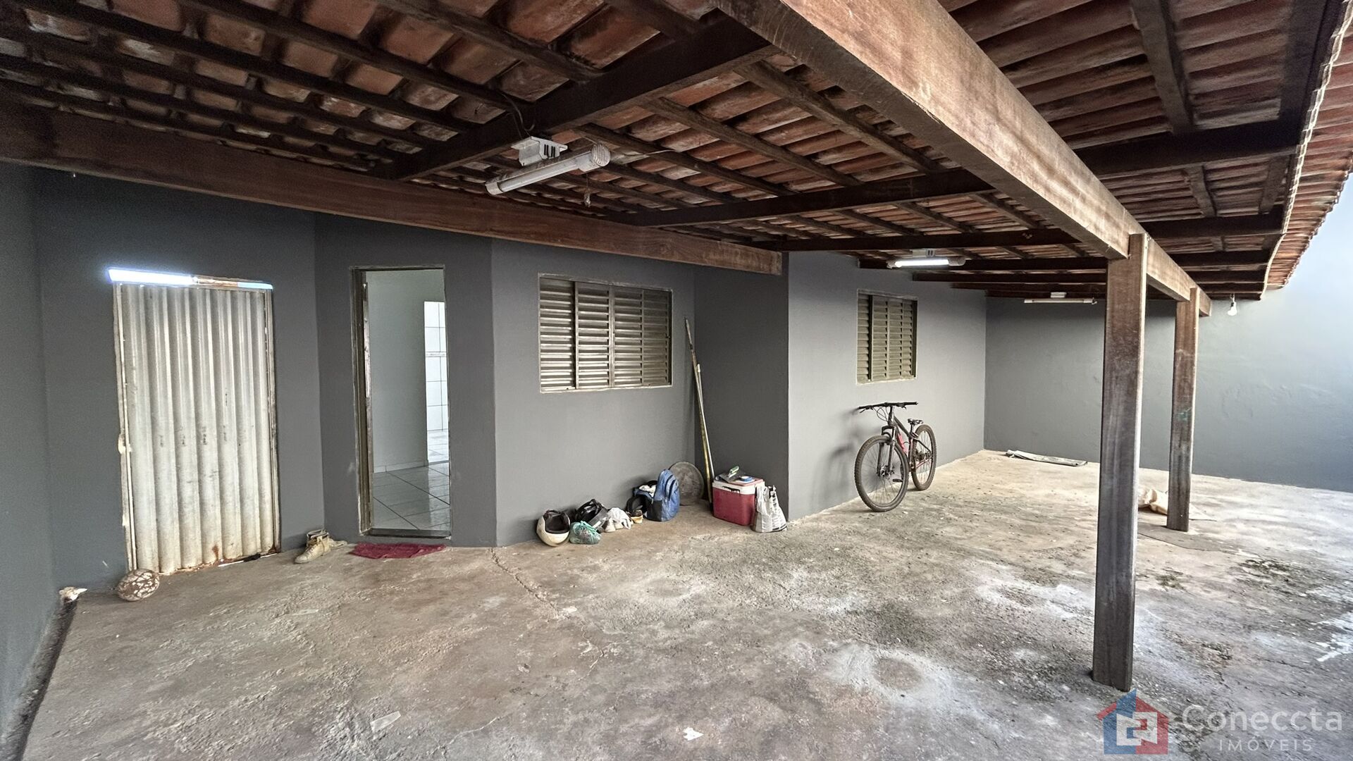 Casa à venda com 2 quartos, 58m² - Foto 1