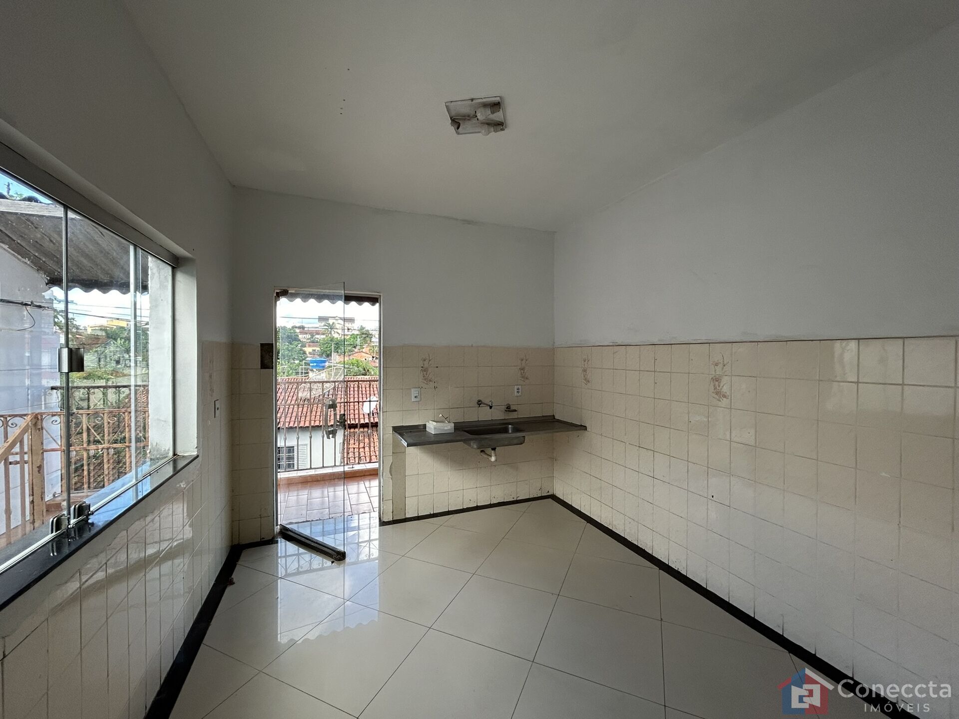 Casa à venda com 4 quartos, 200m² - Foto 13